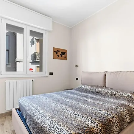 20 Min Da Milano Indipendente Con Posto Auto ロディ